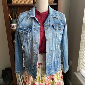 Vintage Levi's Blue Jean Jacket Classic Denim Style Size M